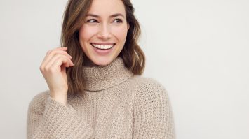 o varietate de pulovere de dama la moda